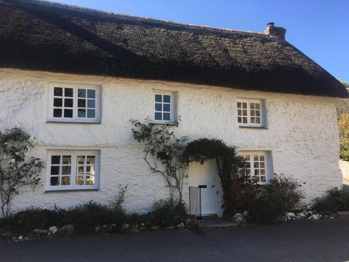 The Thatched Cottage Труро Екстер'єр фото